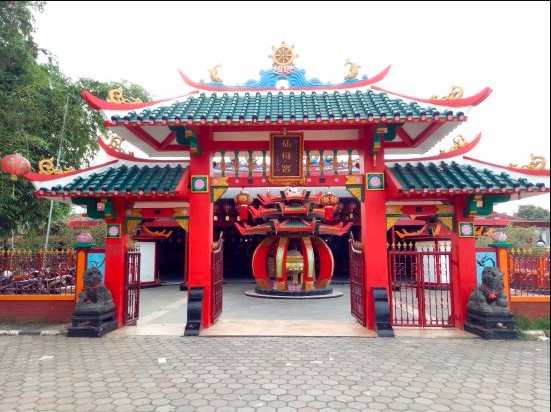 wisata karawang Vihara Shian Jin Ku Poh